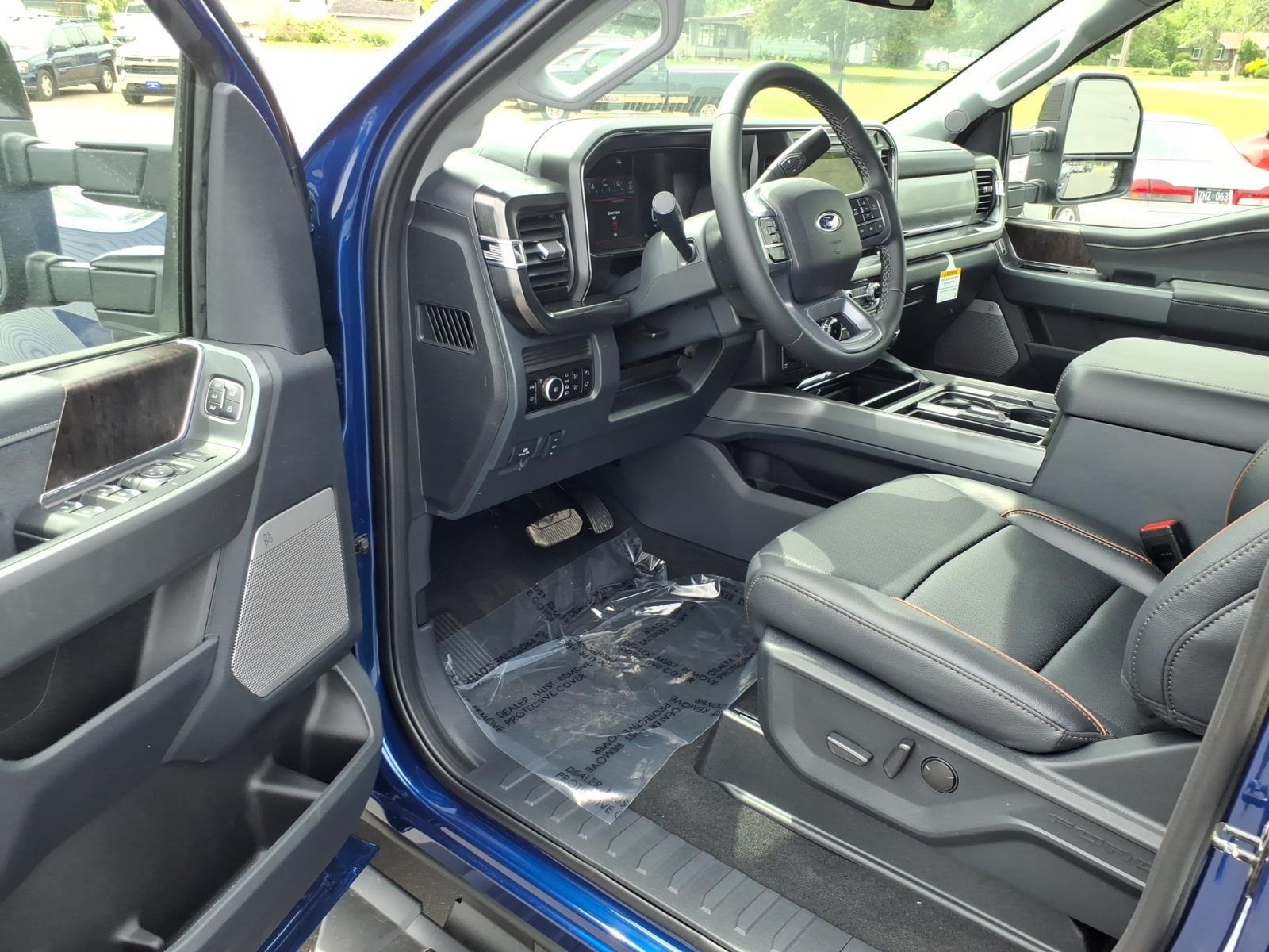 2026 Ford Super Duty F-350 Lariat:94526