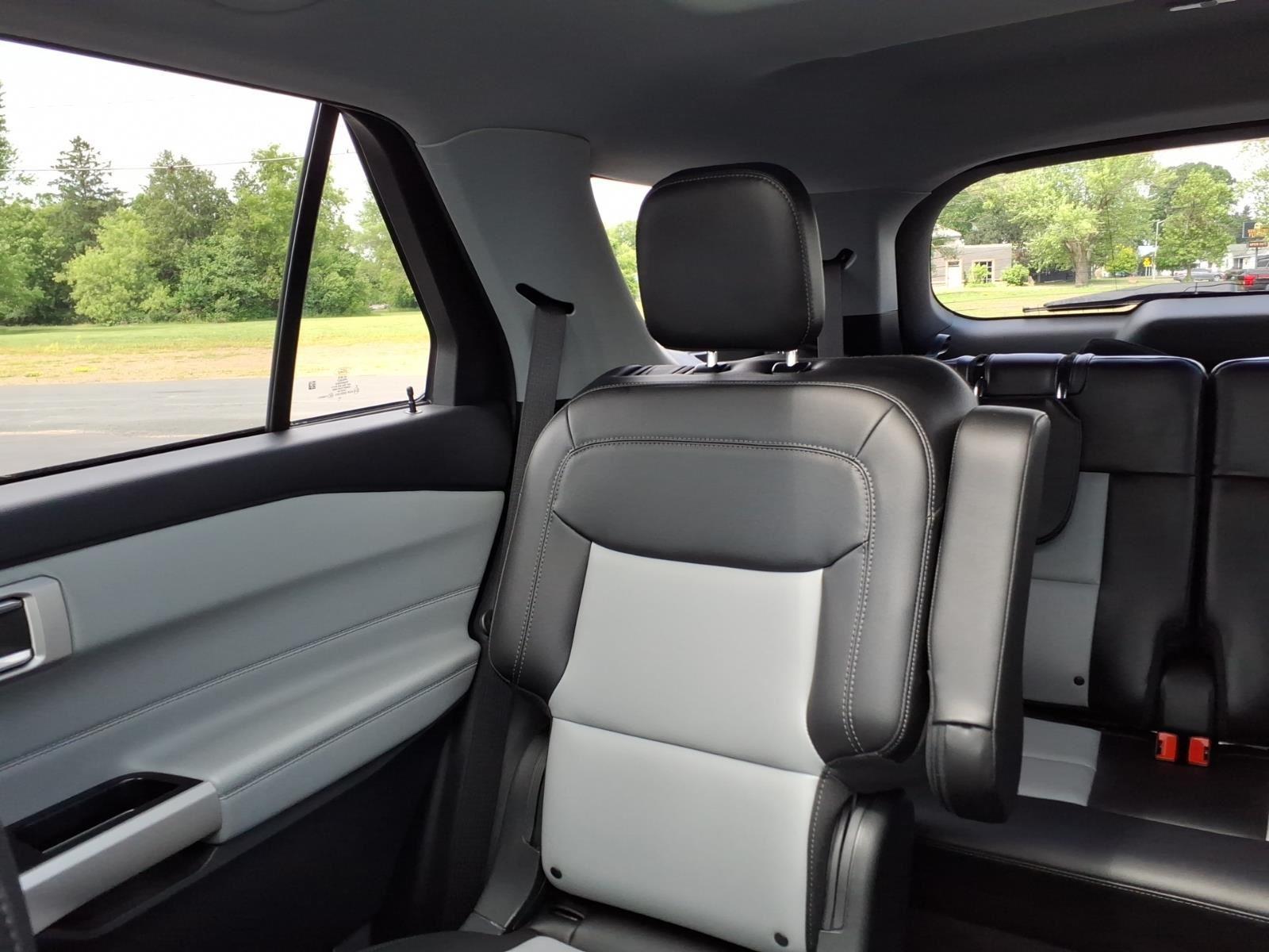 2023 Ford Explorer XLT:6467