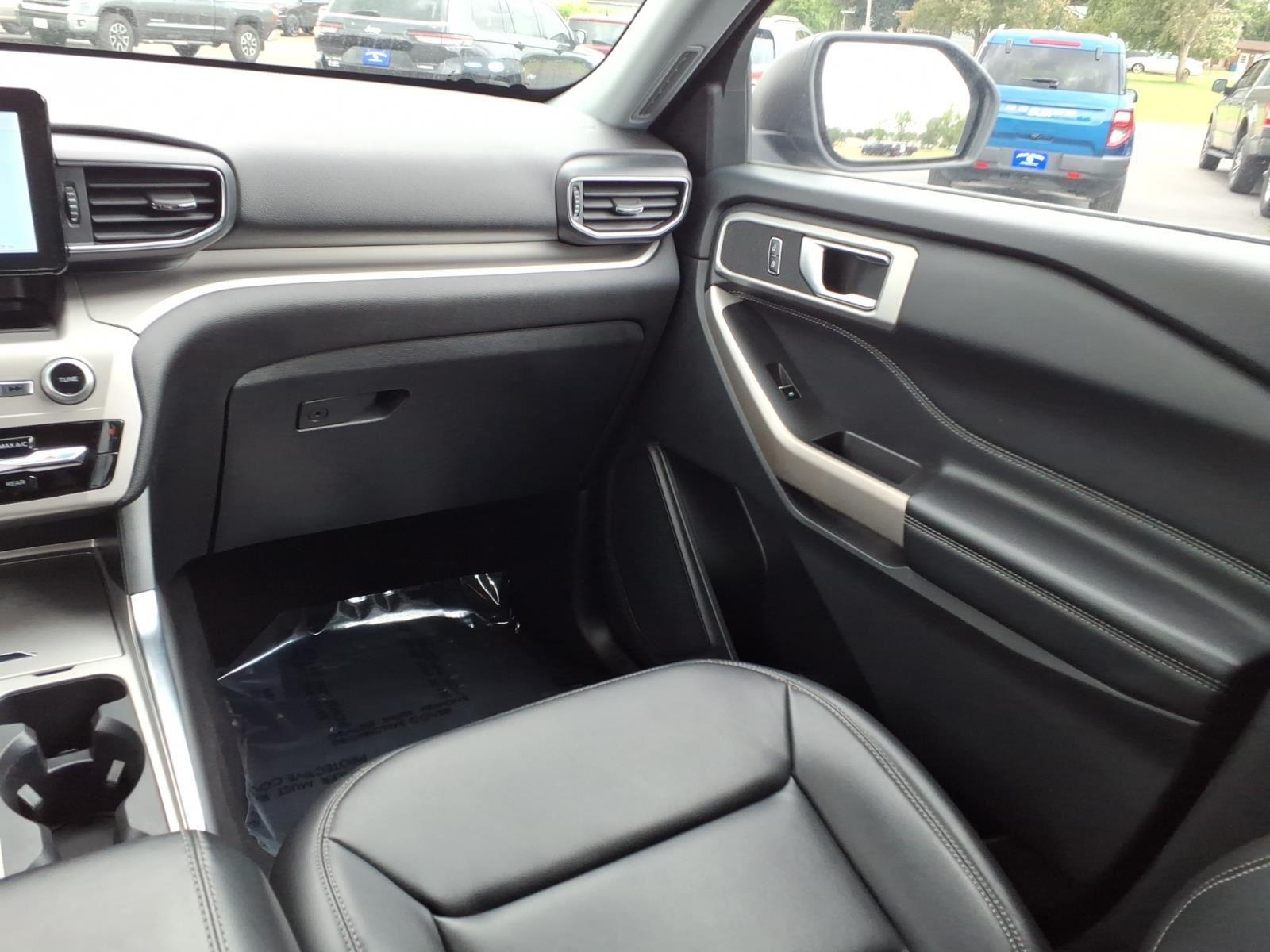 2022 Ford Explorer XLT:6466