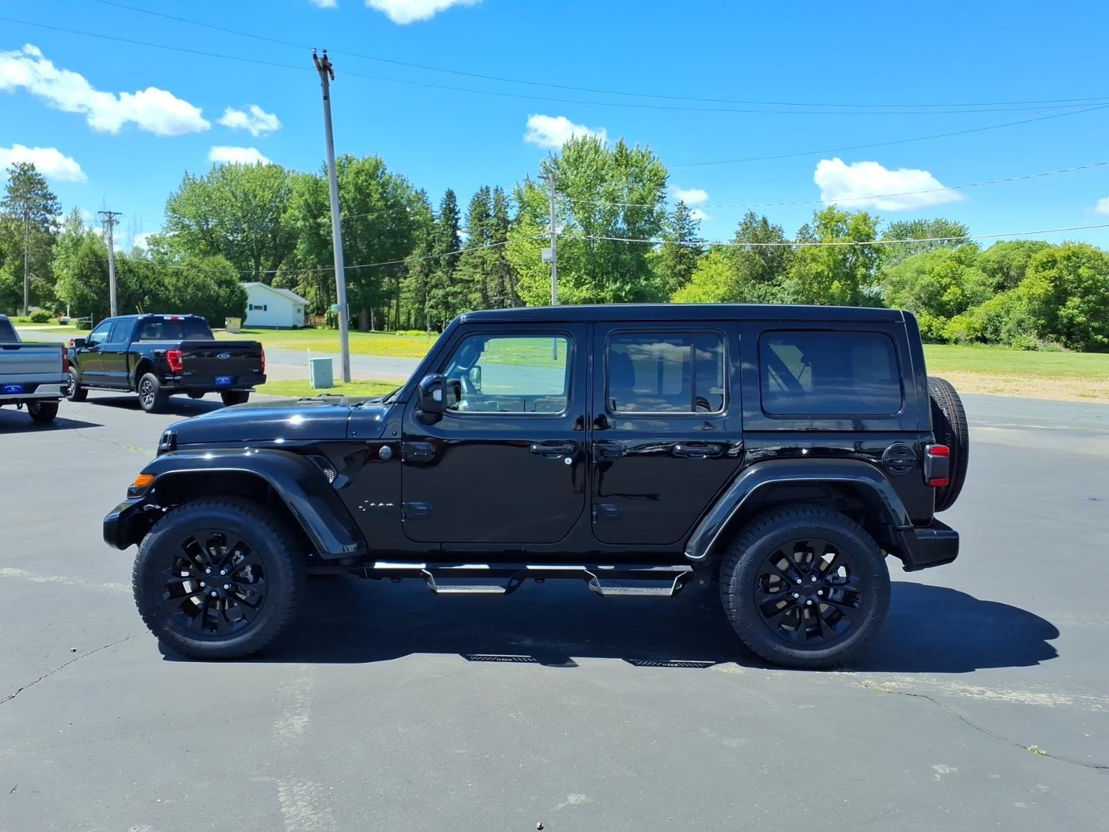 2022 Jeep Wrangler Unlimited High Altitude:94527A