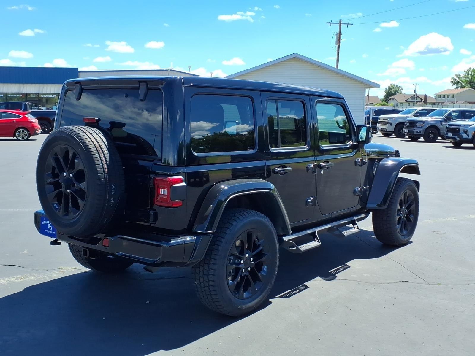 2022 Jeep Wrangler Unlimited High Altitude:94527A