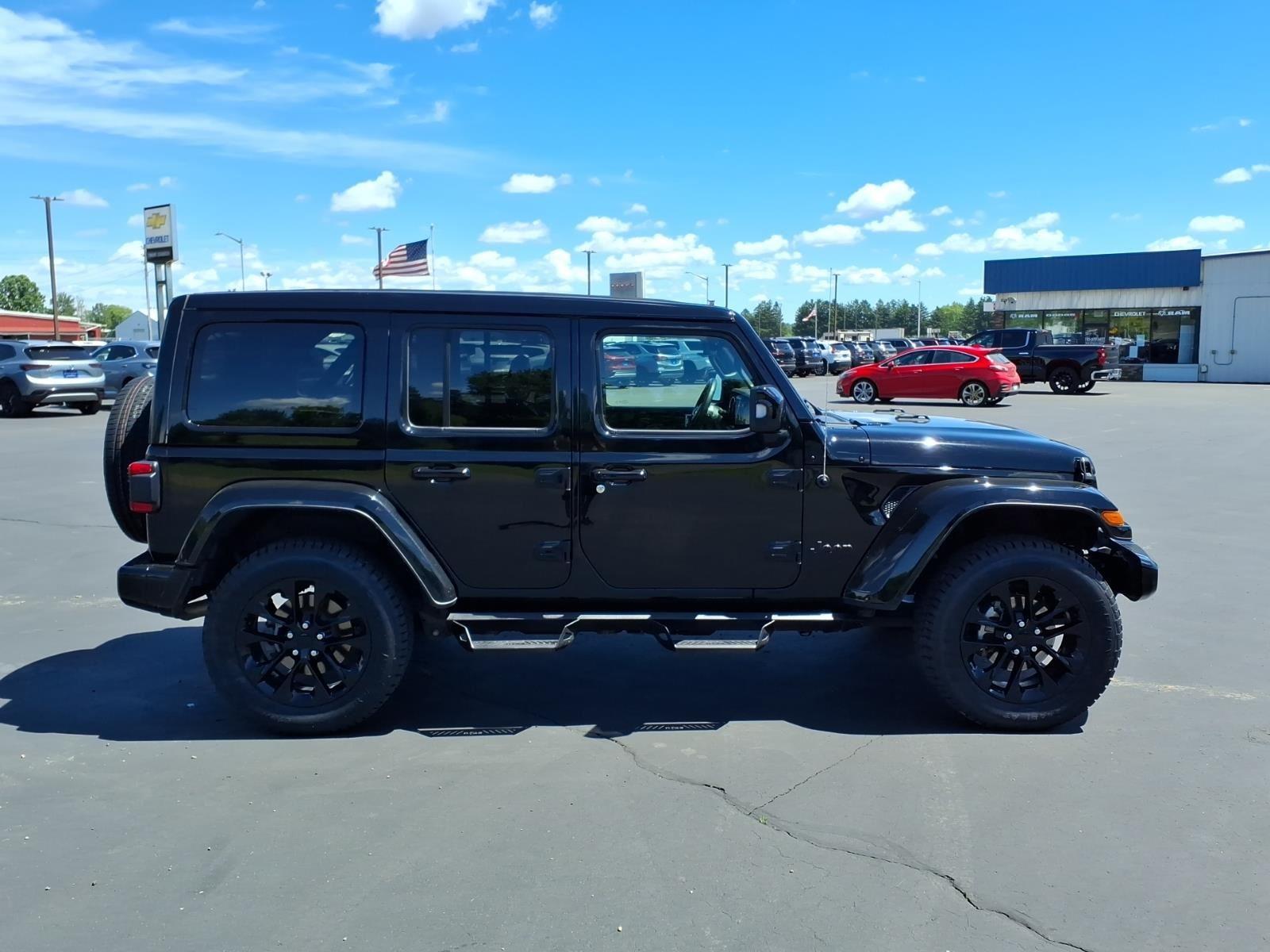 2022 Jeep Wrangler Unlimited High Altitude:94527A