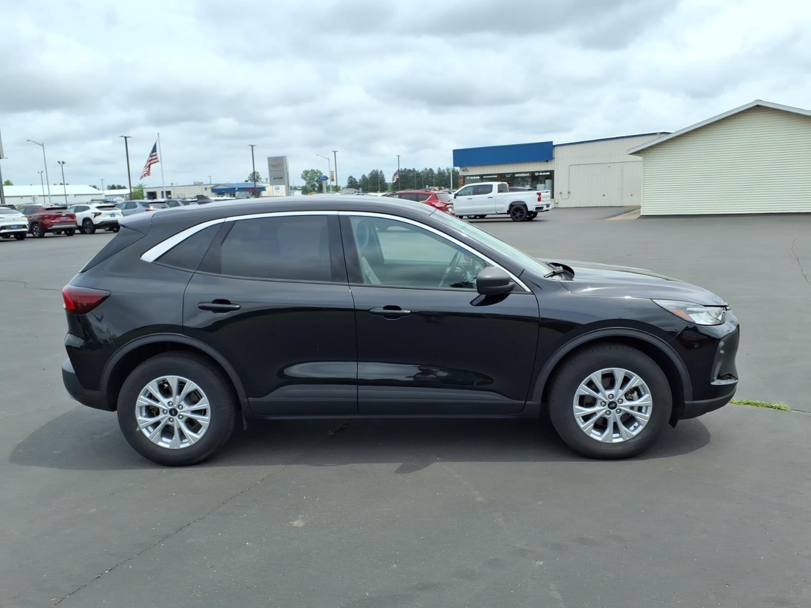 2023 Ford Escape Active:6480