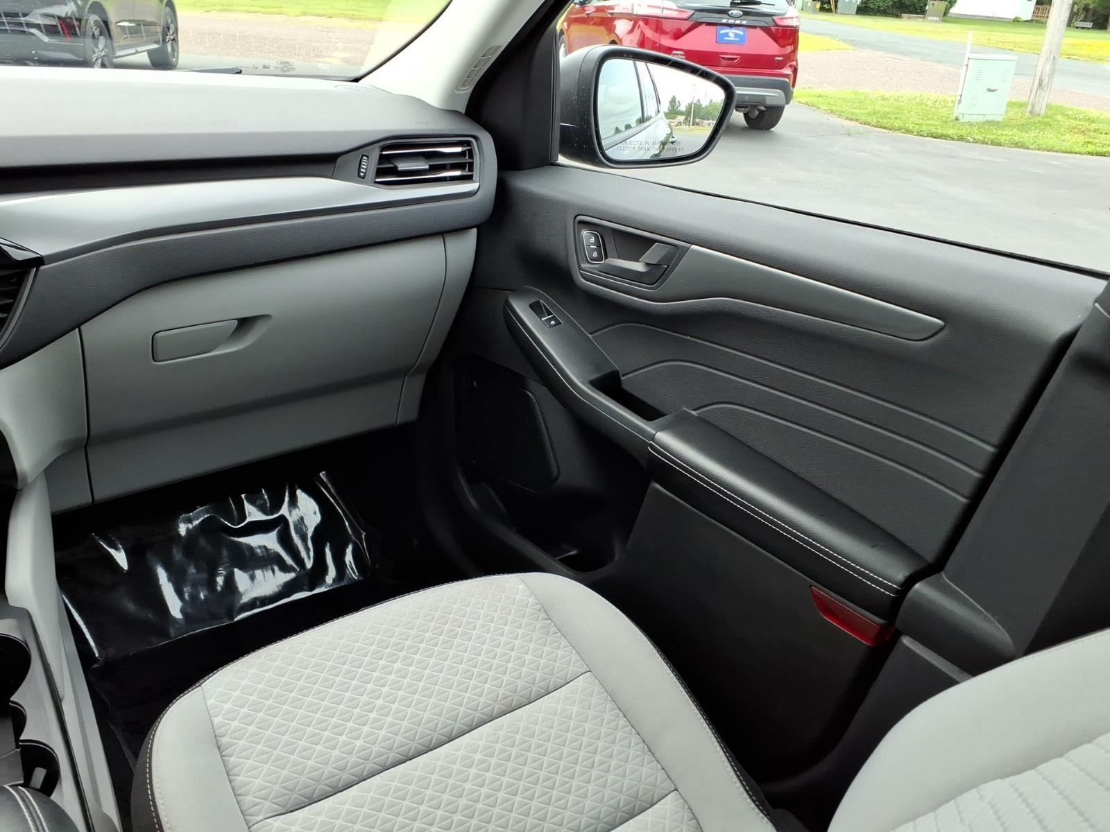 2023 Ford Escape Active:6480