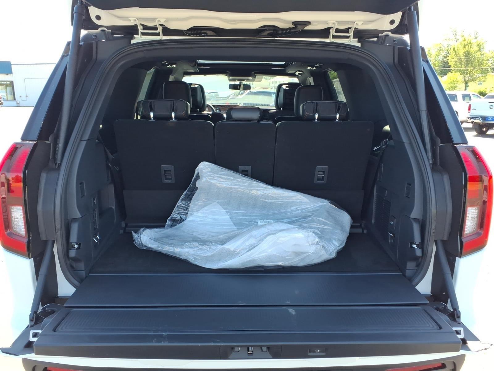 2027 Ford Expedition Tremor:94544
