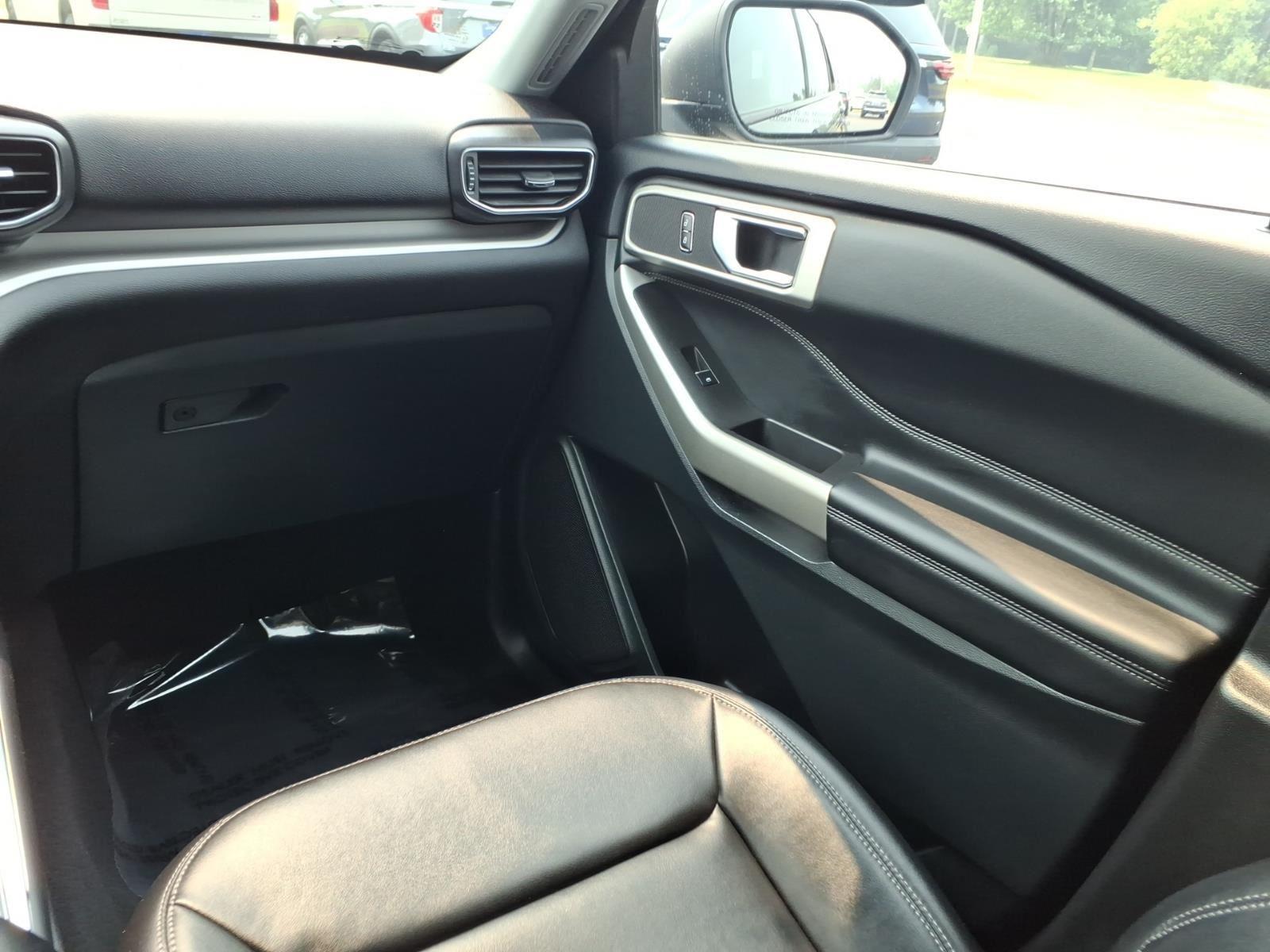 2023 Ford Explorer XLT:6490