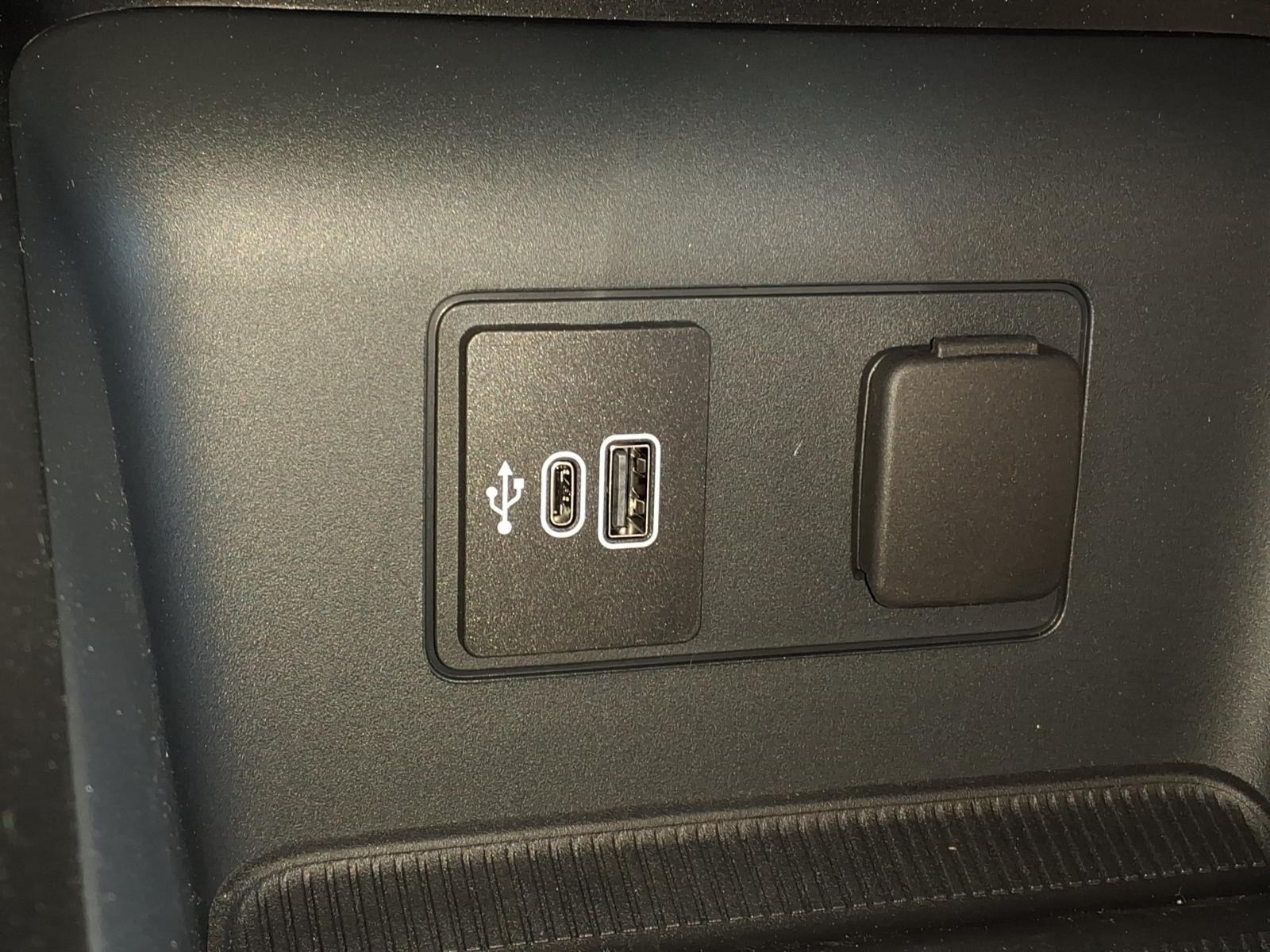 2026 Ford Explorer ST-Line:94549