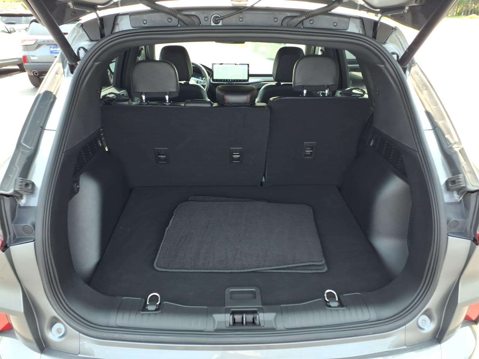 2023 Ford Escape ST-Line Select:6497