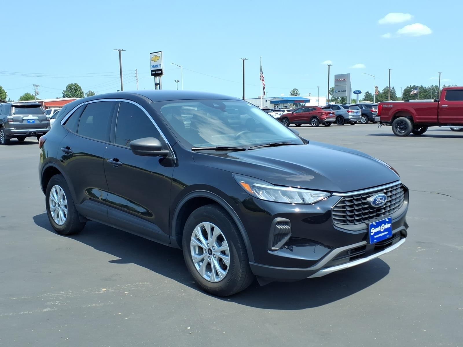 2023 Ford Escape Active:6484