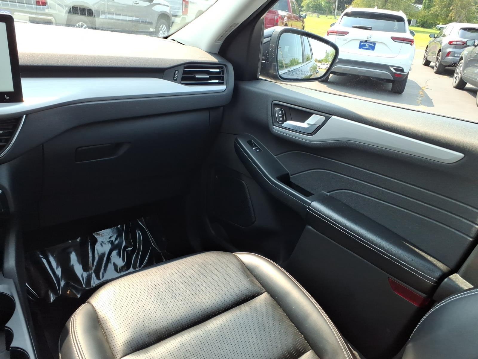 2024 Ford Escape Platinum:6502