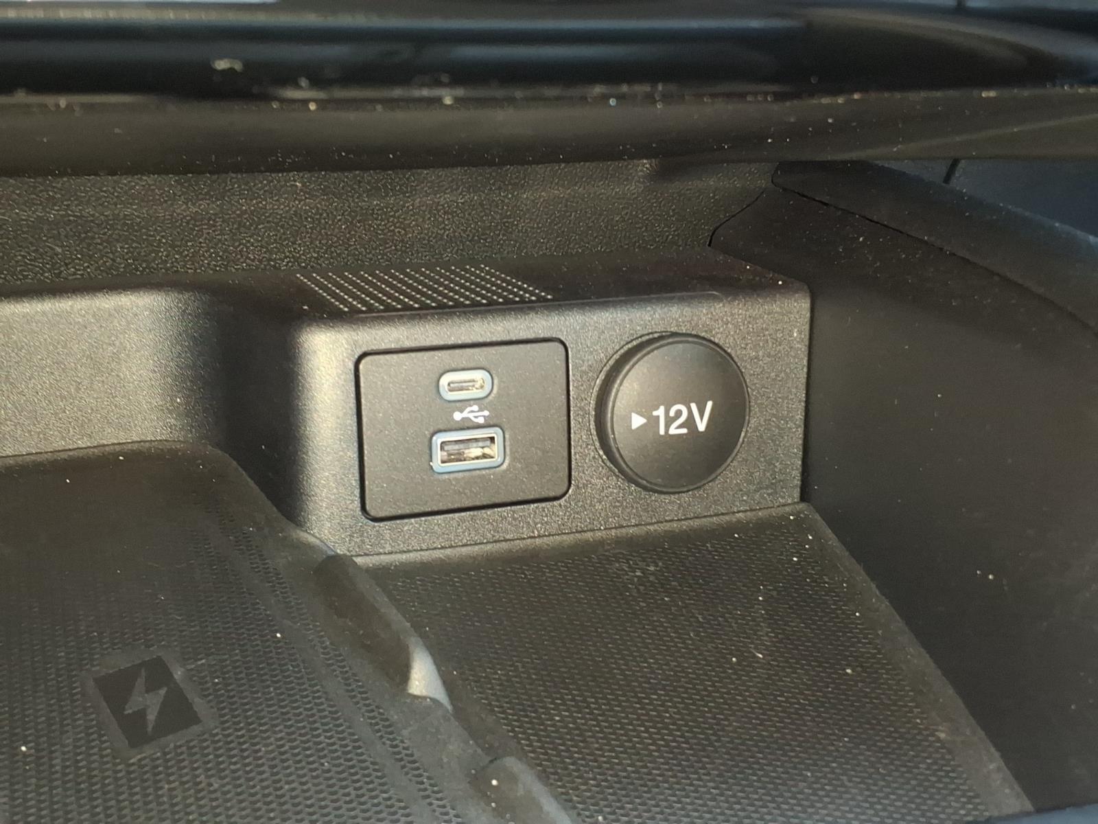 2023 Ford Escape ST-Line Select:6496