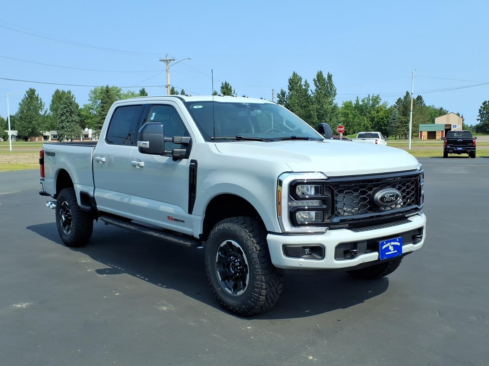 2026 Ford Super Duty F-350 SRW LARIAT:94552
