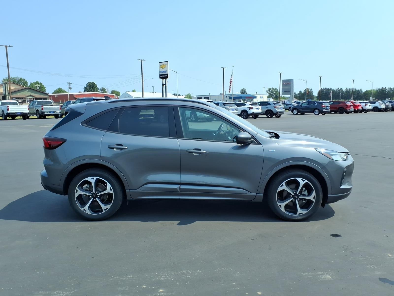 2023 Ford Escape ST-Line Select:6496
