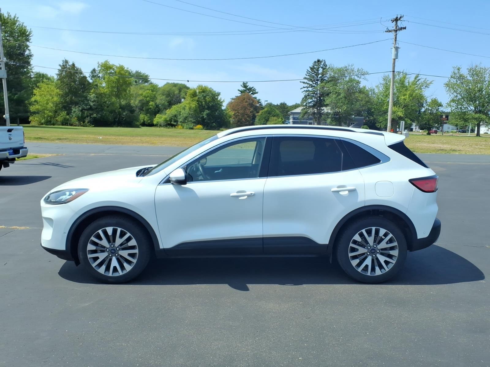 2020 Ford Escape Titanium:6503A