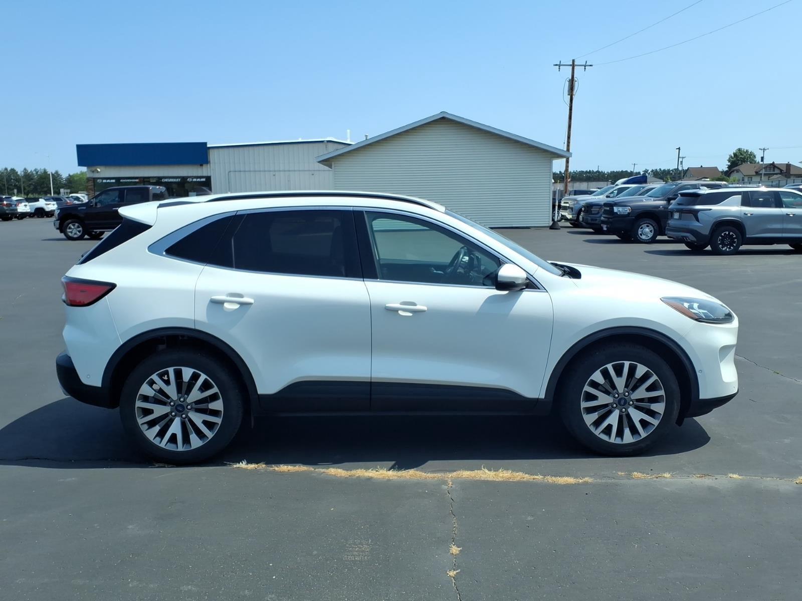 2020 Ford Escape Titanium:6503A