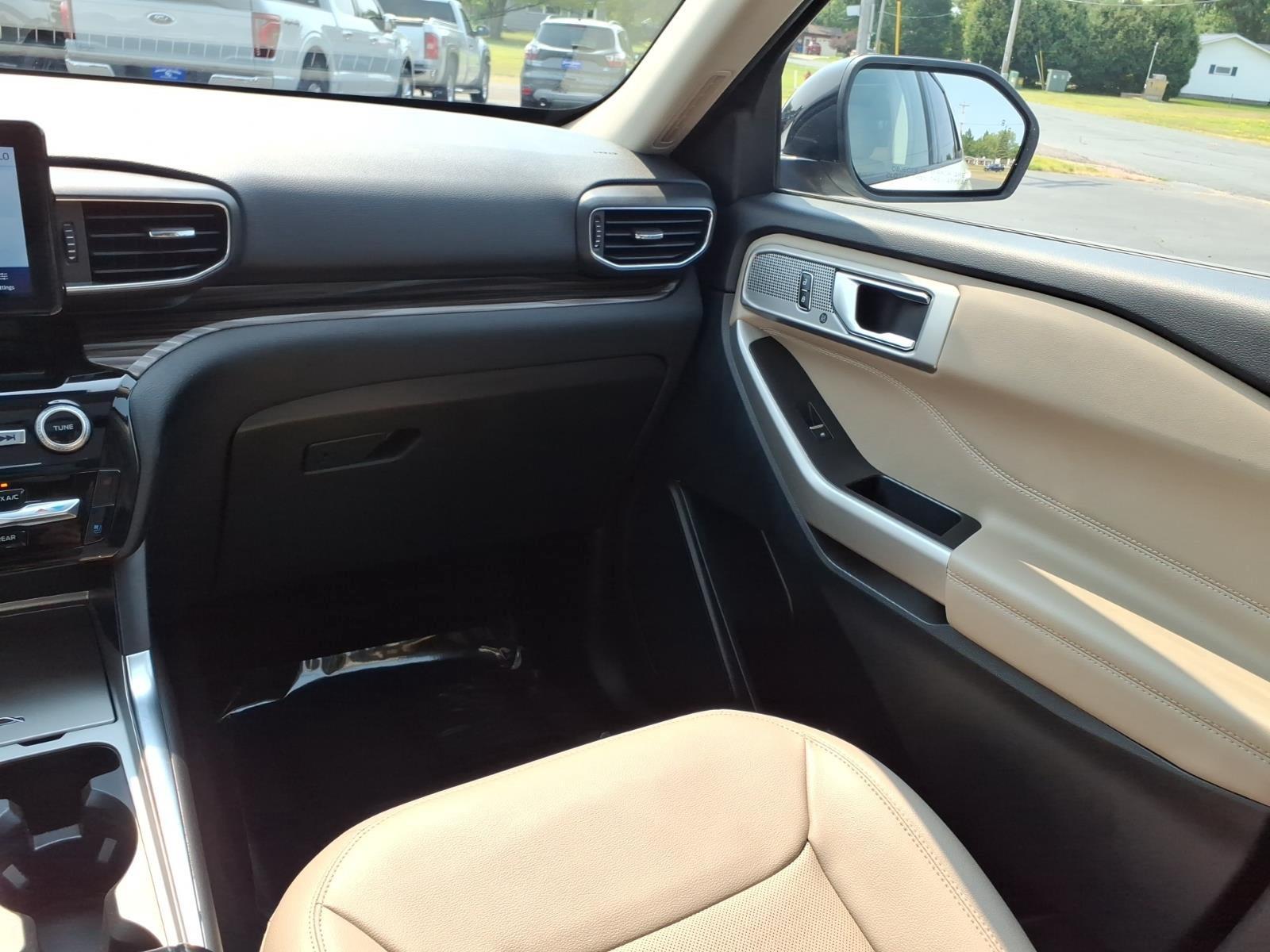 2023 Ford Explorer Limited:6508