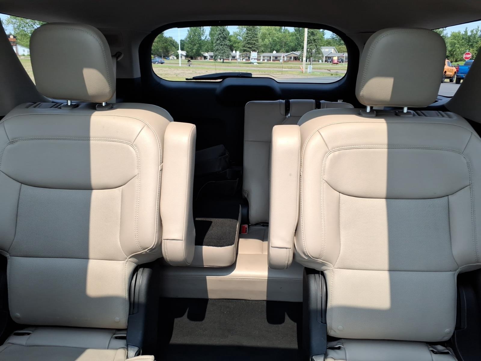 2023 Ford Explorer Limited:6508