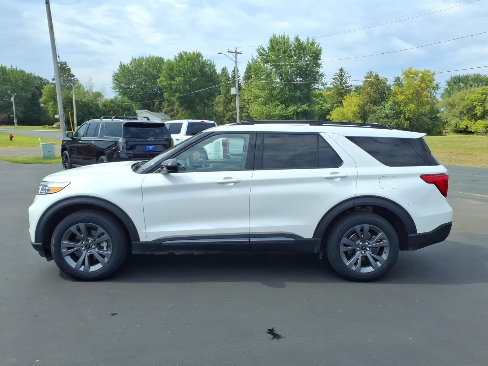 2023 Ford Explorer XLT:6506