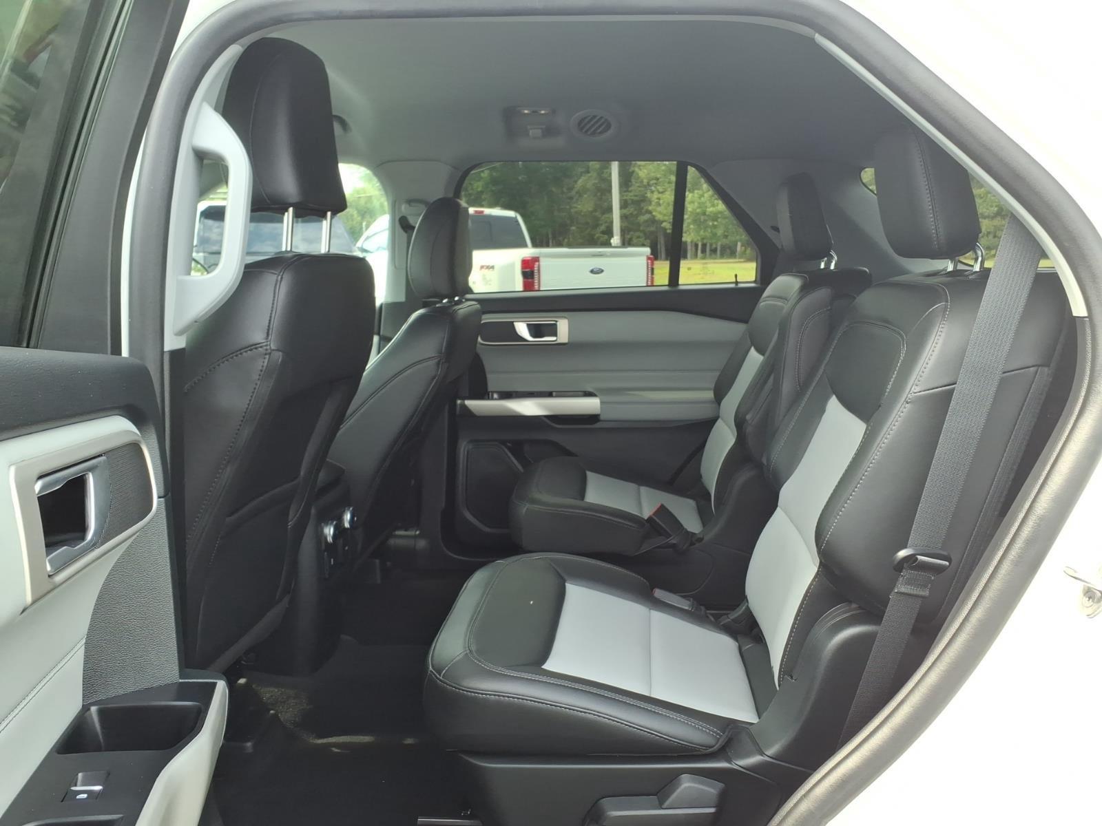 2023 Ford Explorer XLT:6506
