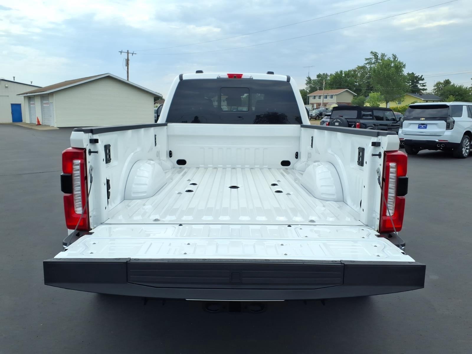 2026 Ford Super Duty F-350 DRW XLT:94559