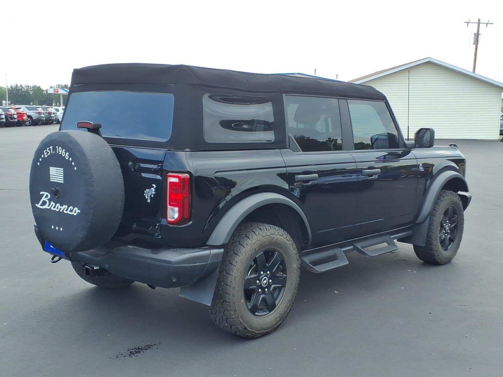2023 Ford Bronco Black Diamond:94551A