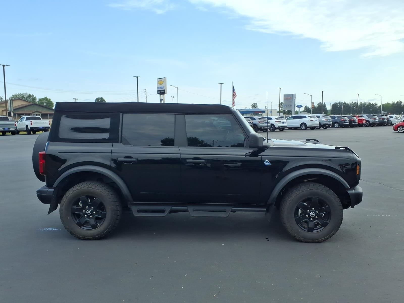 2023 Ford Bronco Black Diamond:94551A