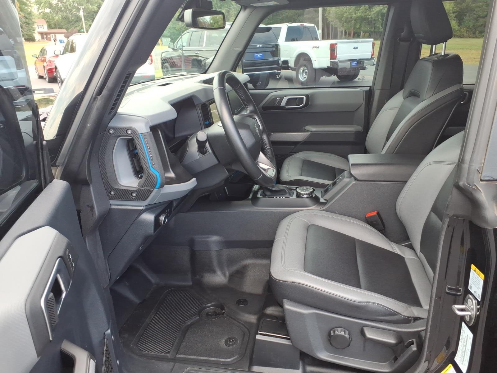 2023 Ford Bronco Black Diamond:94551A