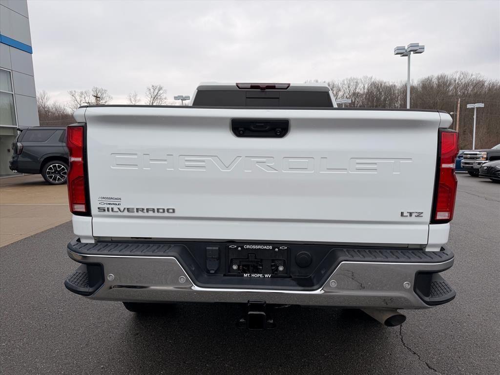 Used 2024 Summit White Chevrolet LTZ image 4