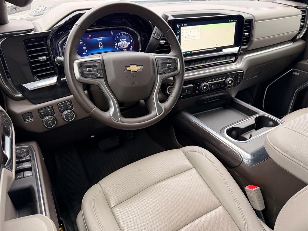 Used 2024 Summit White Chevrolet LTZ image 10