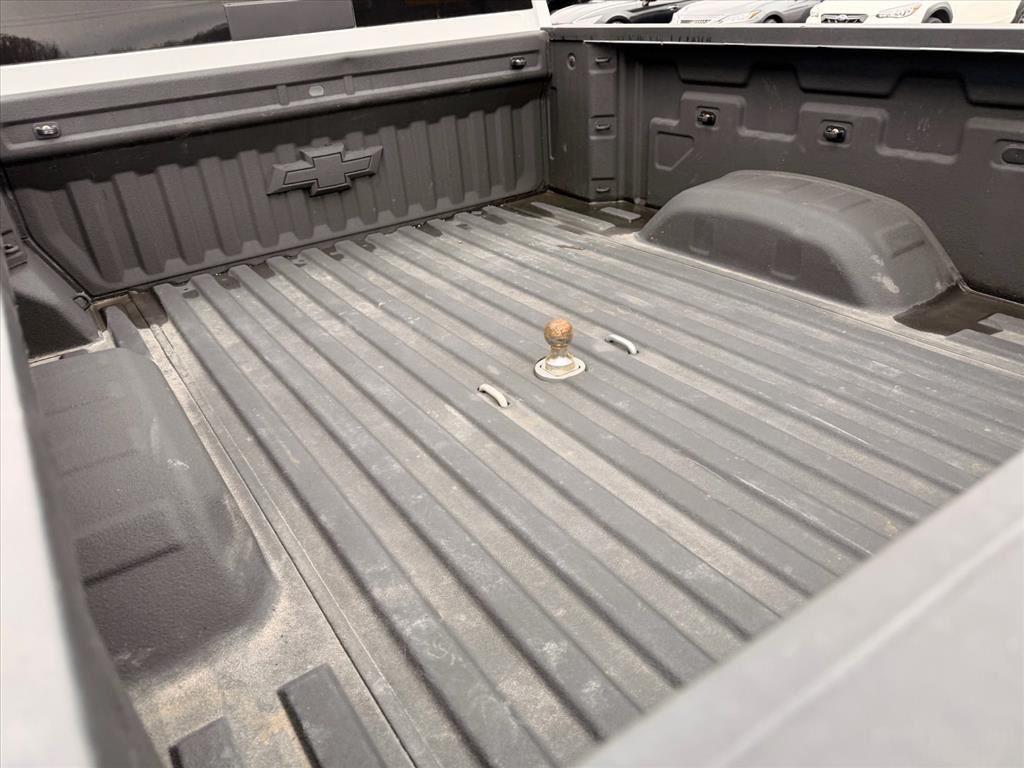 Used 2024 Summit White Chevrolet LTZ image 23