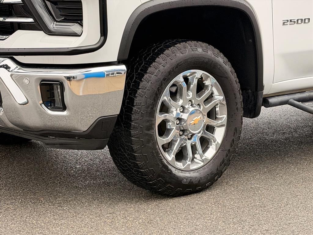 Used 2024 Summit White Chevrolet LTZ image 24