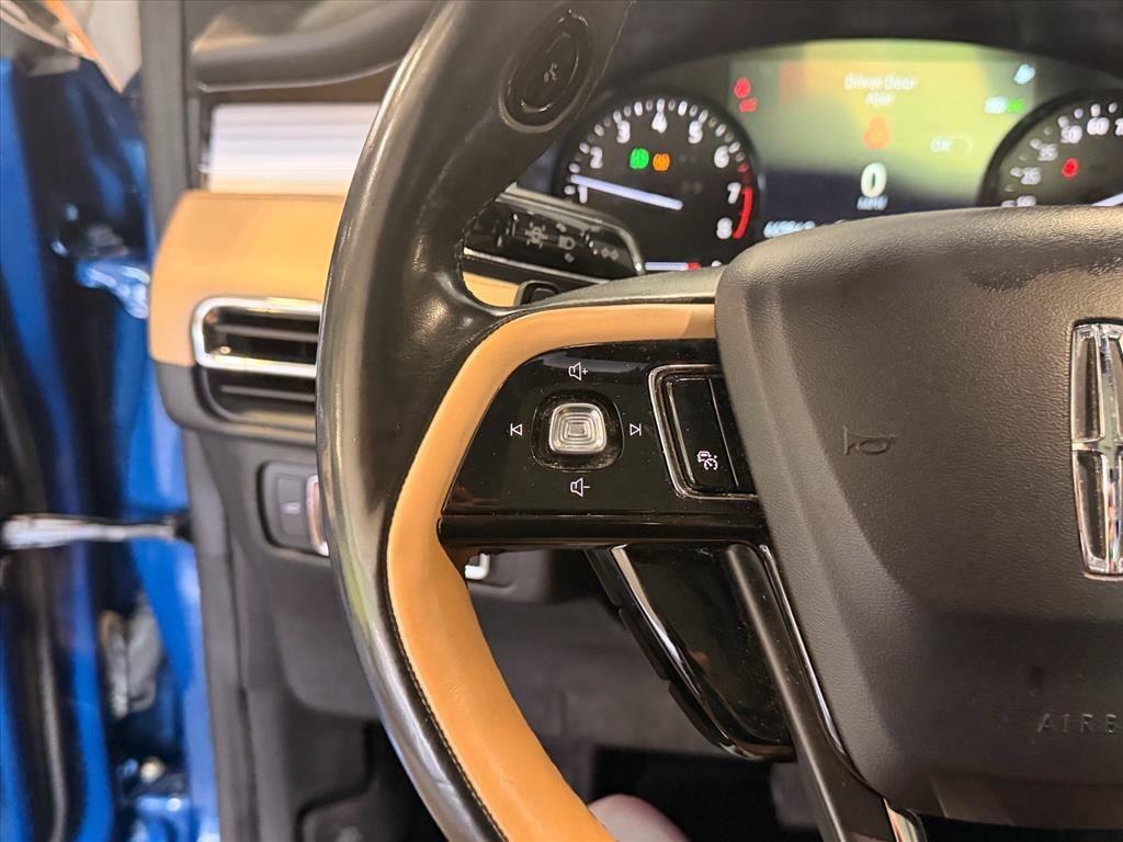 Used 2020 Artisan Blue Lincoln Reserve image 17