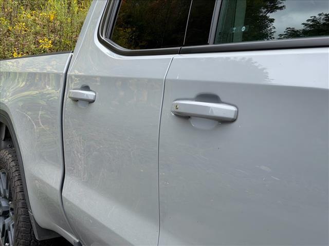 Used 2024  GMC ELEVATION image 7