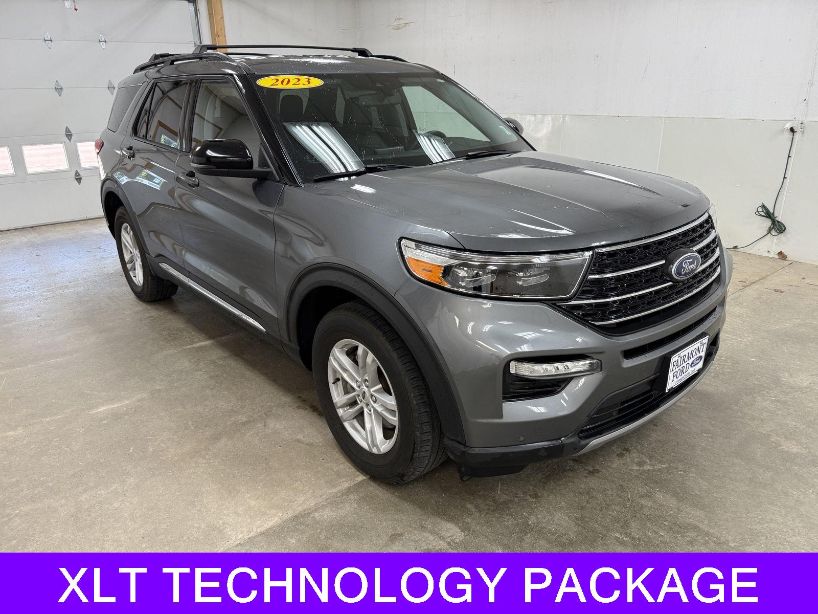 View vehicle photo 2