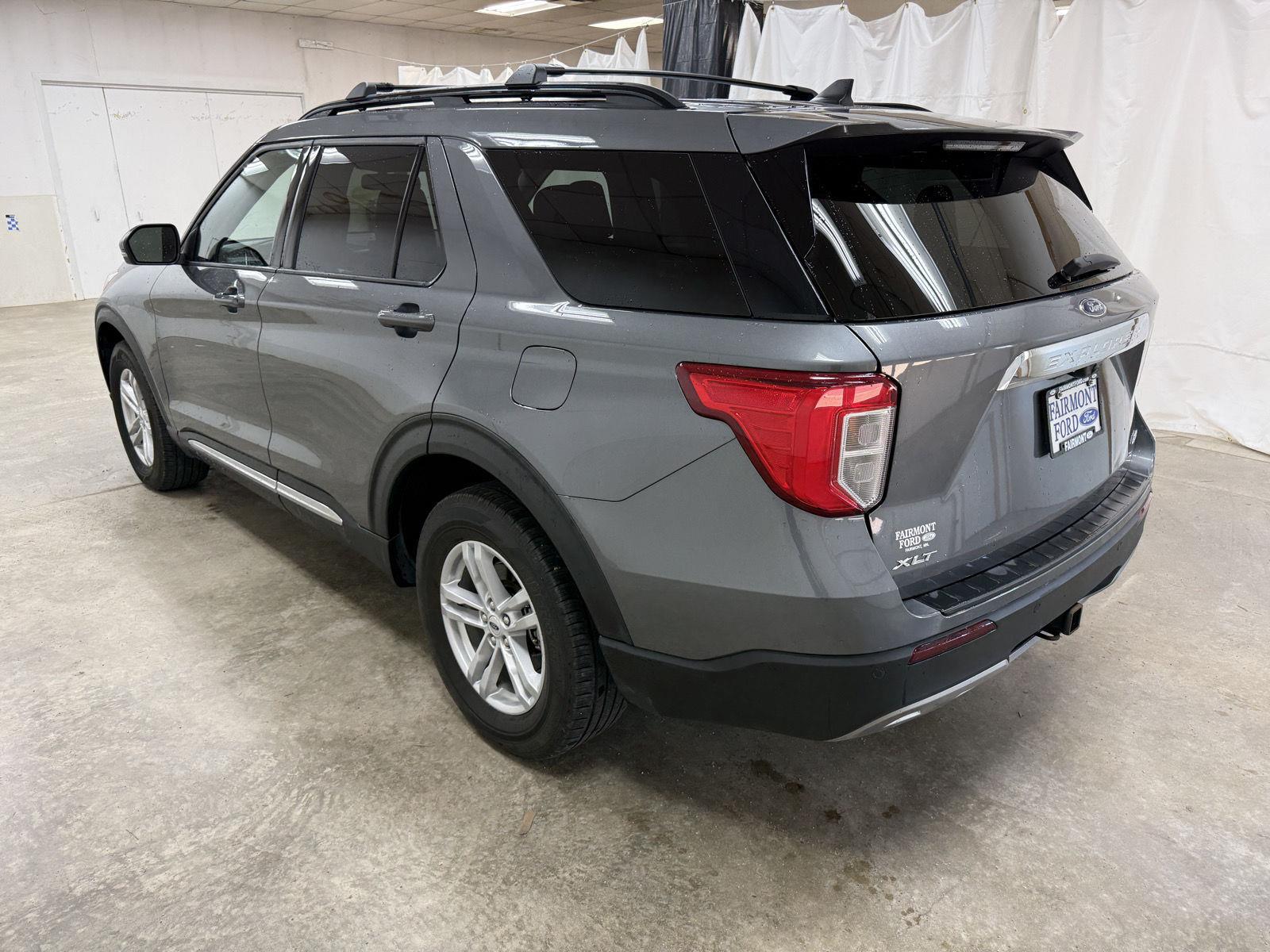 View vehicle photo 5