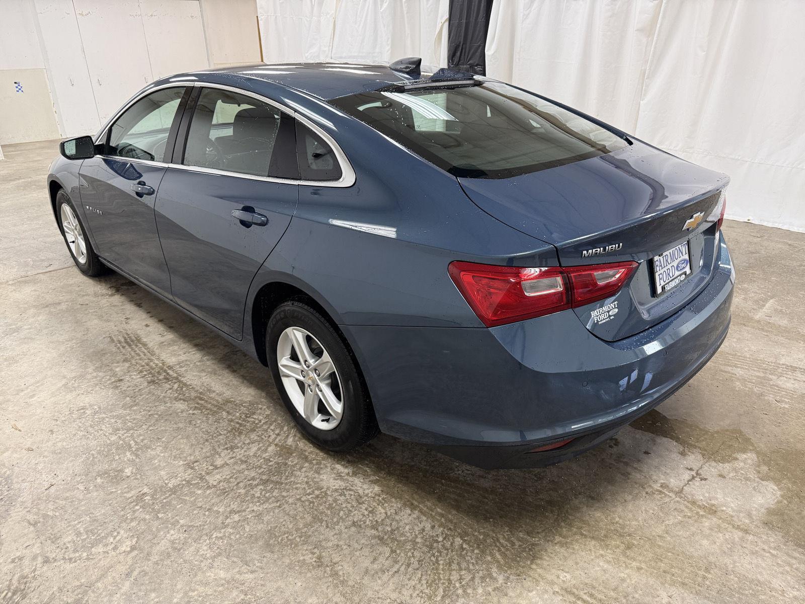 View vehicle photo 5