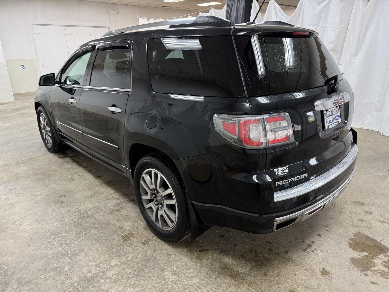 View vehicle photo 5