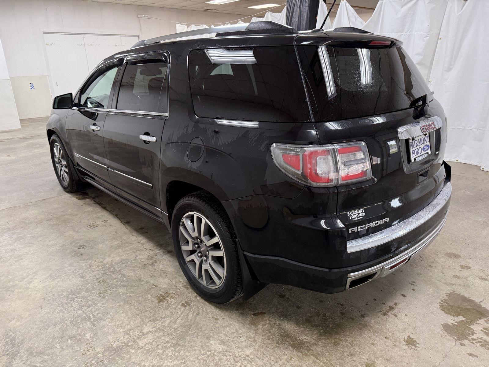 View vehicle photo 6