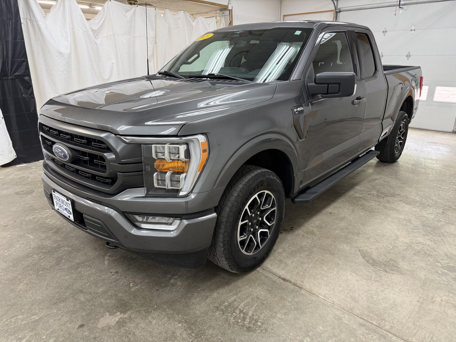 View vehicle photo 4