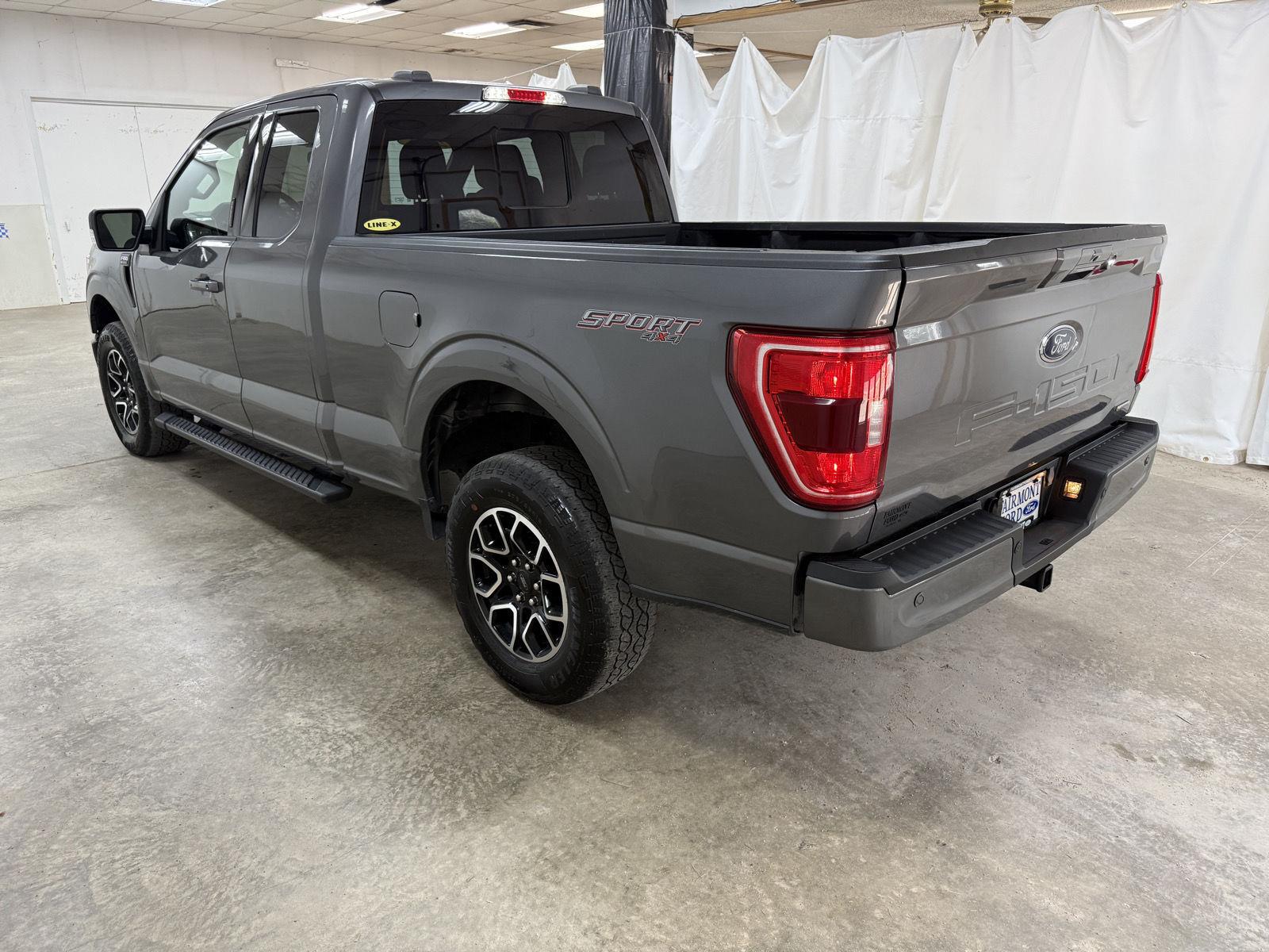 View vehicle photo 5