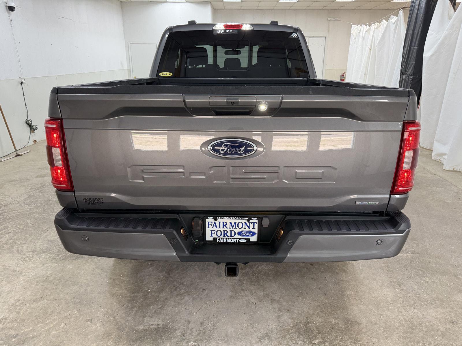 View vehicle photo 6