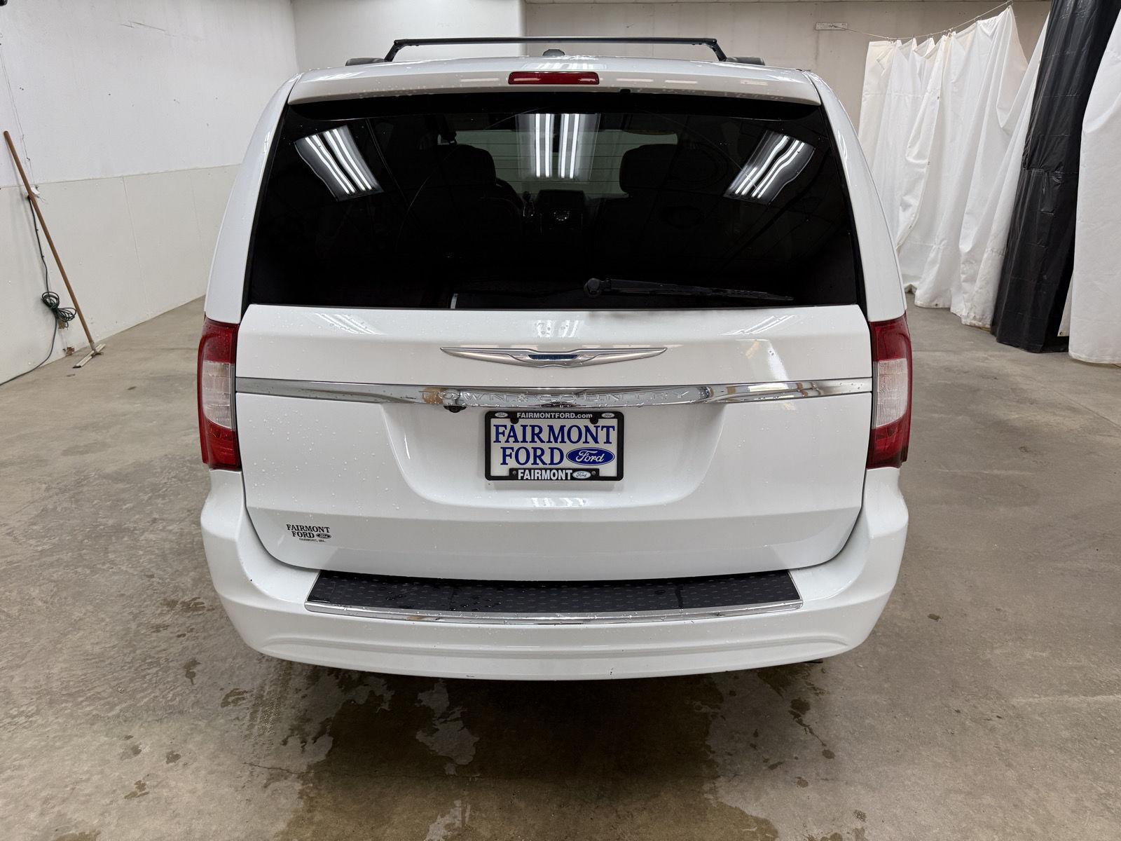 View vehicle photo 6