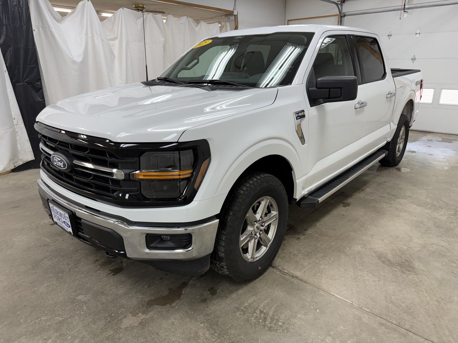 View vehicle photo 4