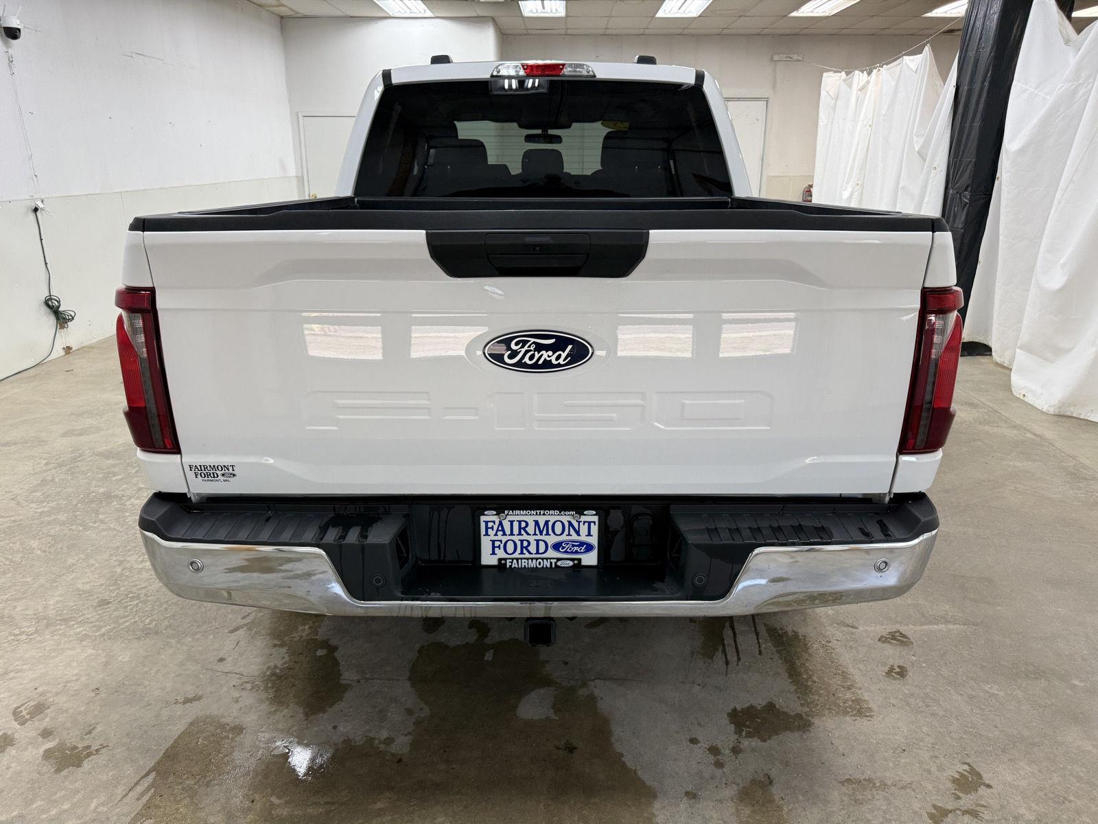 View vehicle photo 6