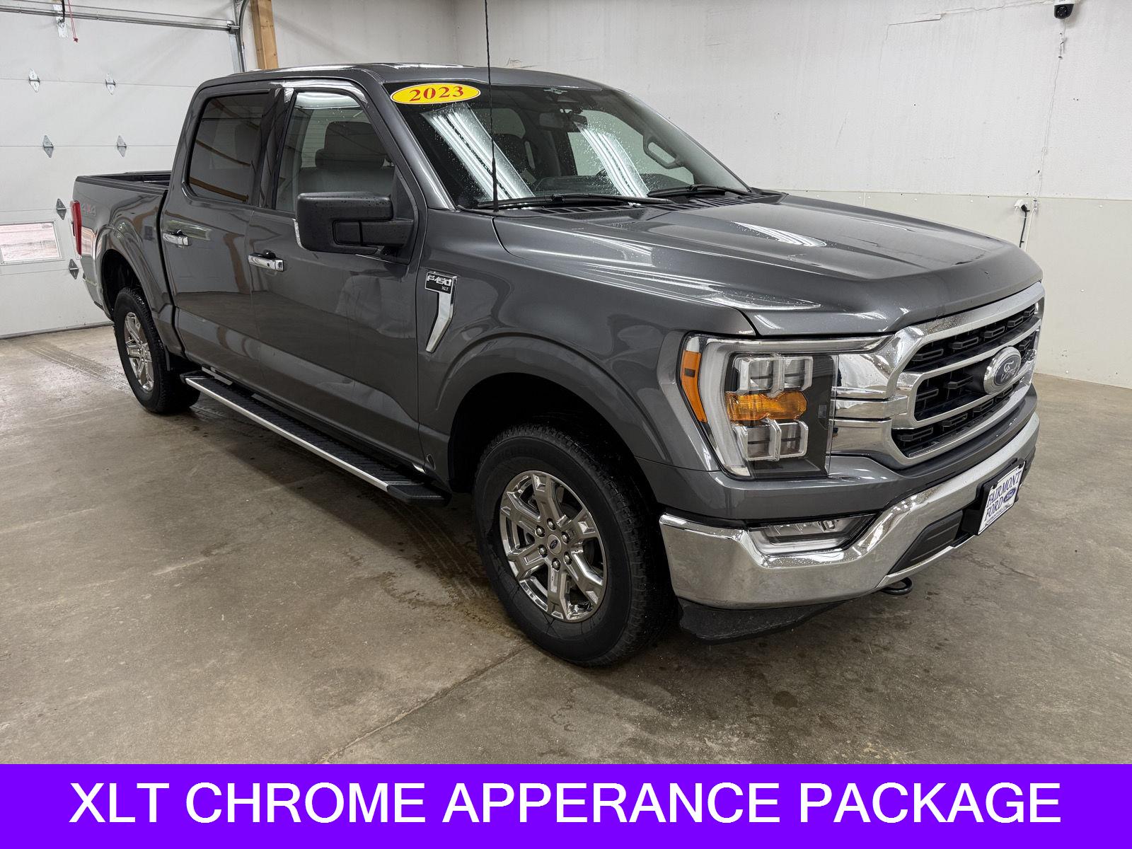 View vehicle photo 2