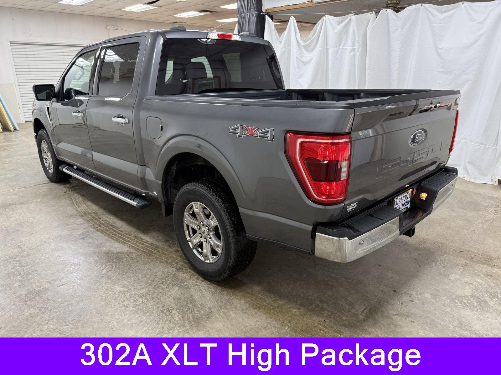 View vehicle photo 5