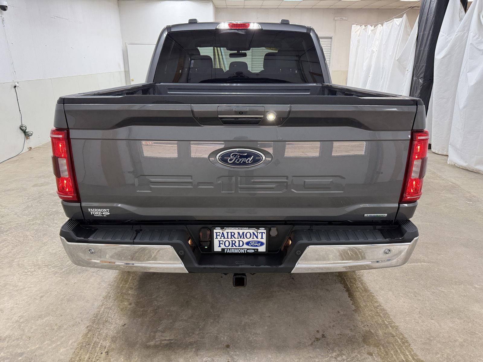 View vehicle photo 6