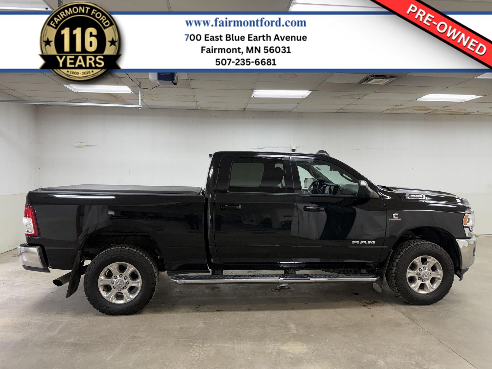 Diamond Black Crystal Pearlcoat 2022 RAM 3500 Pickup Truck Four-Wheel Drive 6-Speed Automatic
