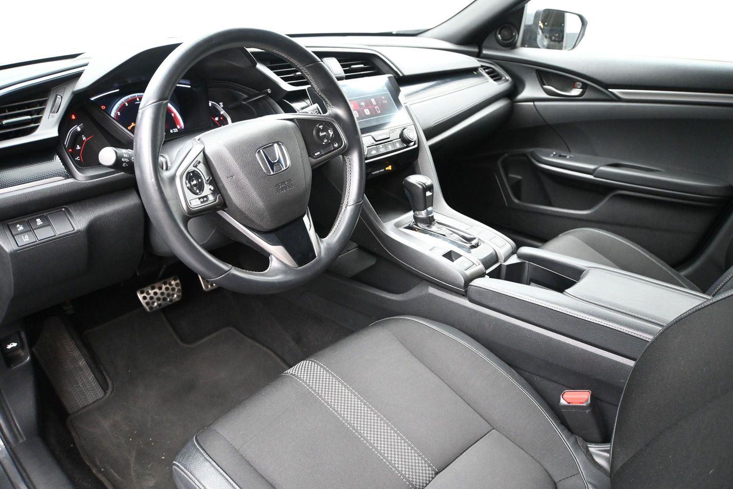 Honda Civic Hatchback Sport - Image 2
