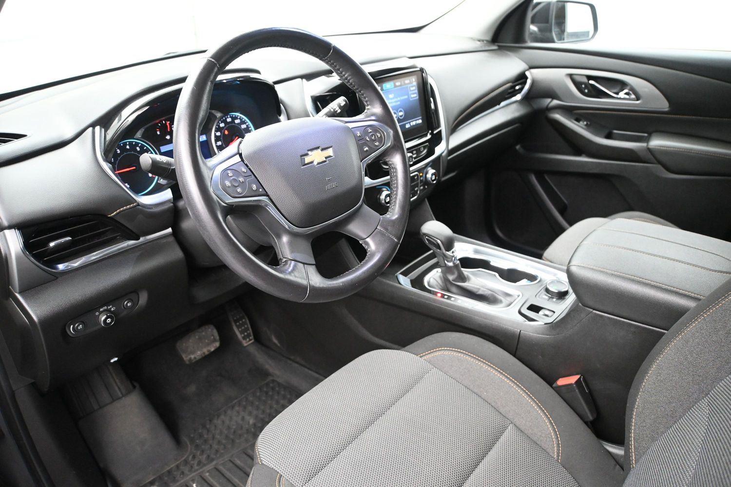Chevrolet Traverse LT Cloth - Image 2
